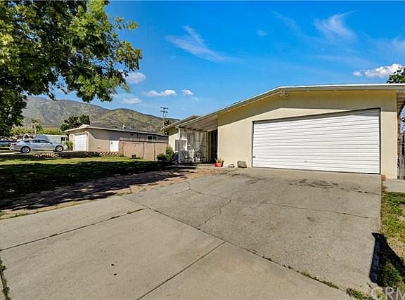 2nd image of 5217 Yosemite Dr