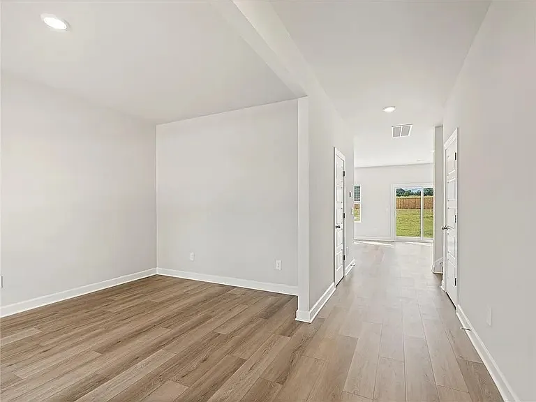 511 Ward Wilson Trl — Photo 2