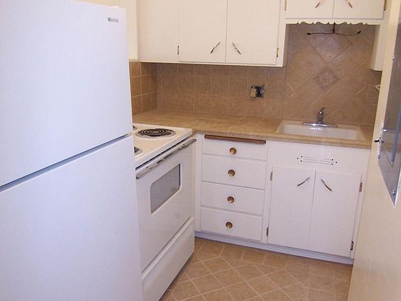 4th image of 414 NW 58th Street # Top Floor