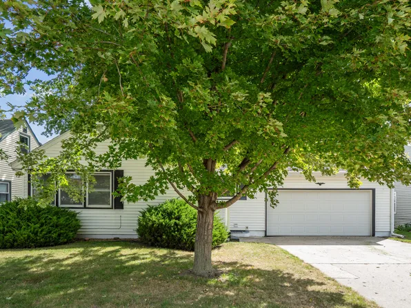 639 16th St, Nevada, IA 50201