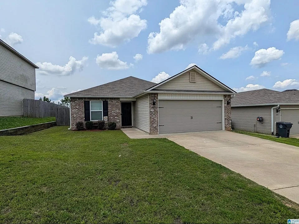 224 Highland View Dr