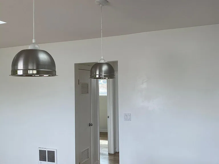 2326 Locust Ave #3 — Photo 12