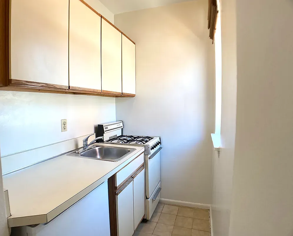 97 Lexington Avenue — Photo 4