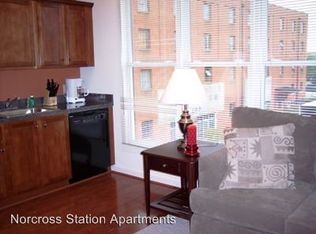 312 4th St SE APT 32, Charlottesville, VA 22902