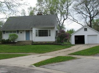 2017 Aldrich Pl, Downers Grove, IL 60516