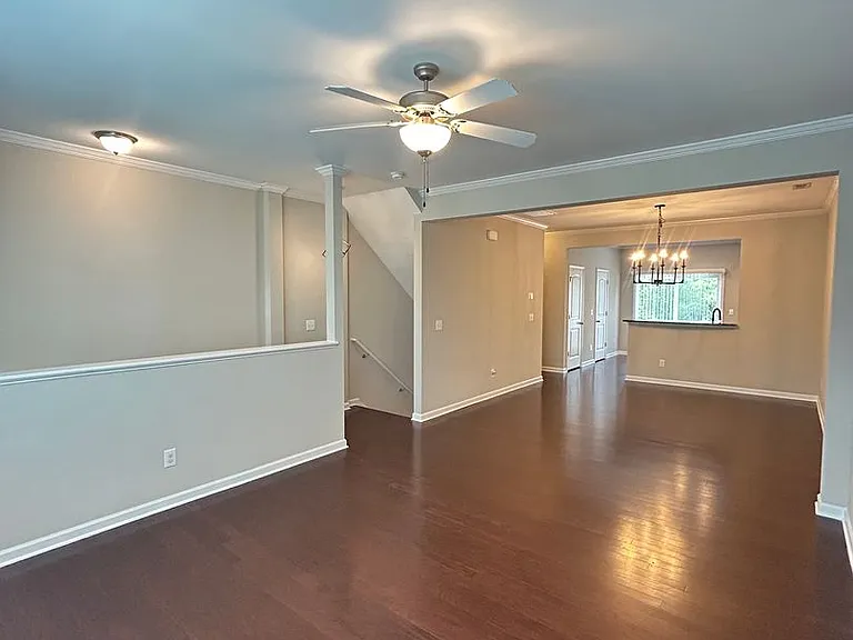 333 Dove Cottage Ln — Photo 3