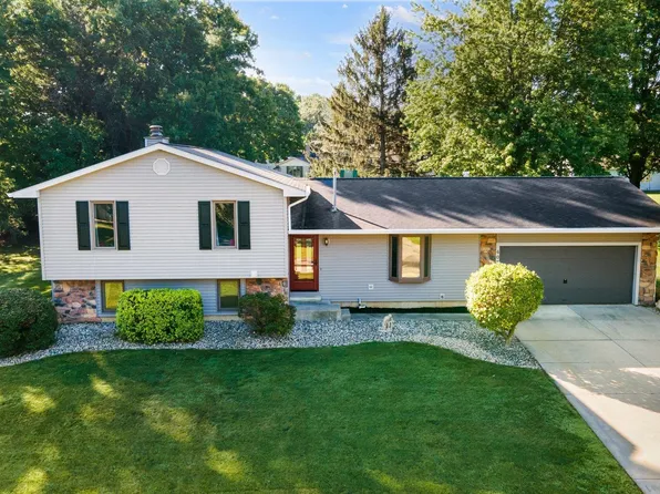 407 E Lynnwood Dr N, Warsaw, IN 46580
