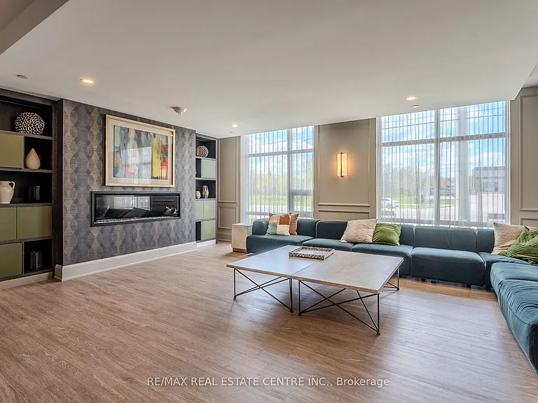 470 Dundas St E #1206 — Photo 46