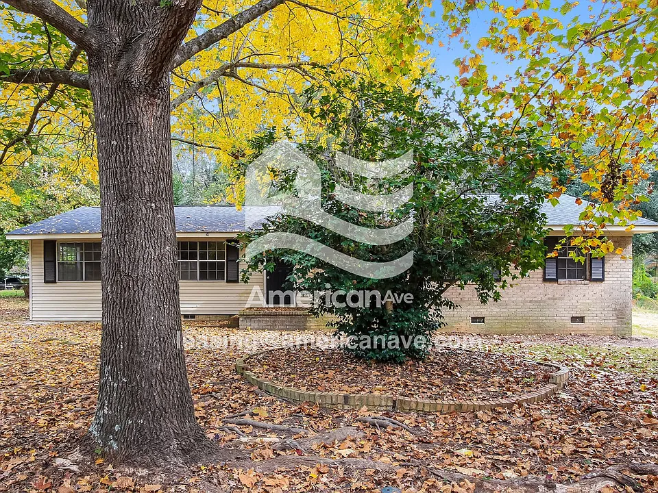 4 Converse Dr
