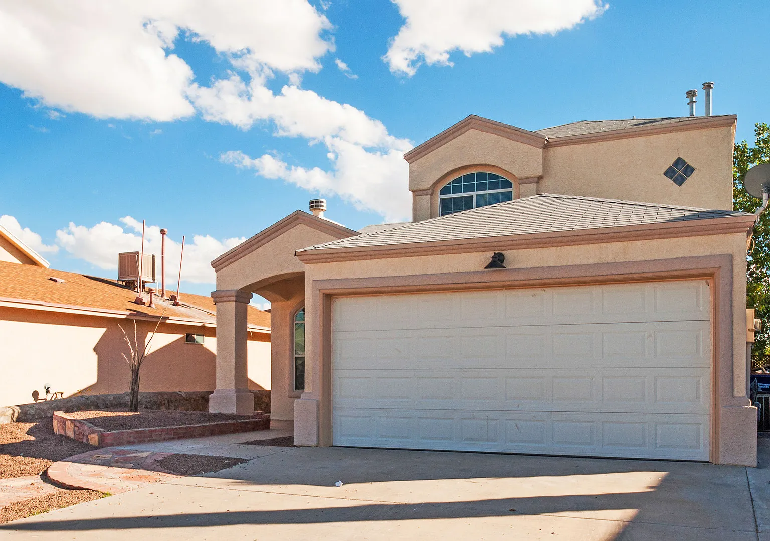 2-Story Eastside Home w/ Refrigerated Air! — Photo 2