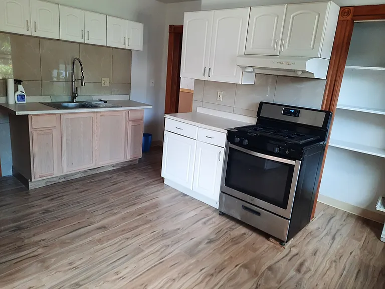6 Smythe St #2 — Photo 11