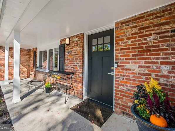 902 Jode Rd, Norristown, PA 19403