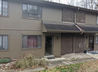 7 Briar Hill Rd, Charleston, WV 25314