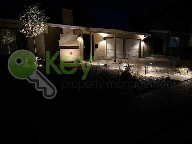 8133 Molokai Way — Photo 40