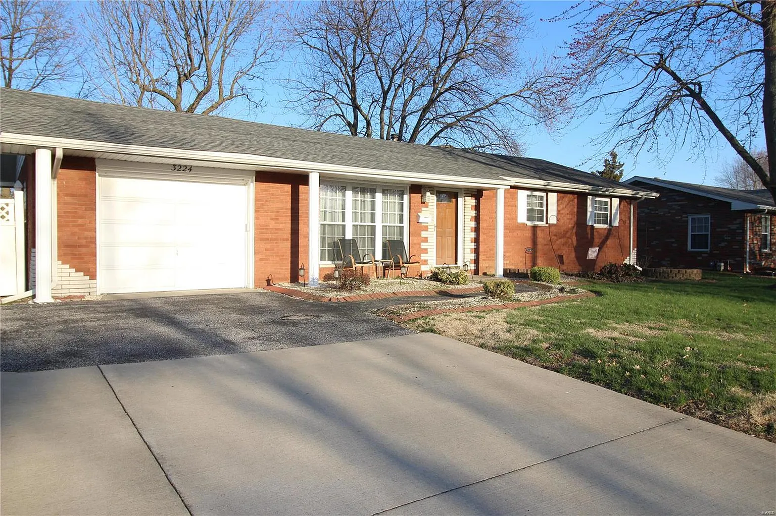 3224 Mockingbird Ln photo 1