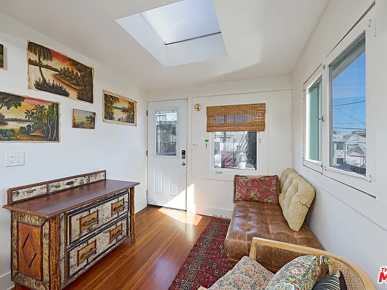34 Park Ave — Photo 29