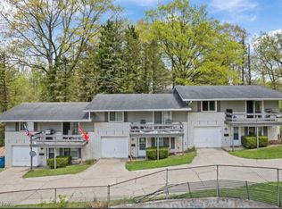 355 Vaughn Trl, Akron, OH 44319