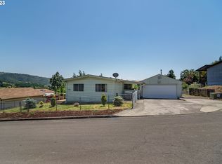 178 NW Cordelia Ct, Roseburg, OR 97471
