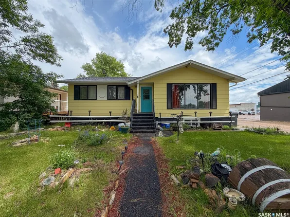 336 2nd Street W, Shaunavon, SK S0N 2M0