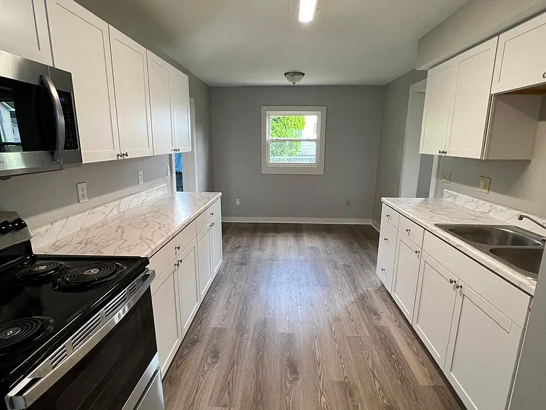 360 N 10th St — Photo 14