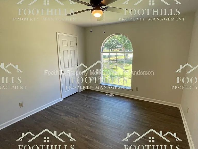 3109 Pinehurst Ln — Photo 8