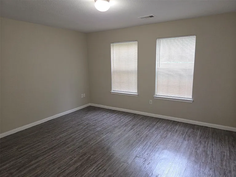 10015 Wiloak St #B — Photo 17