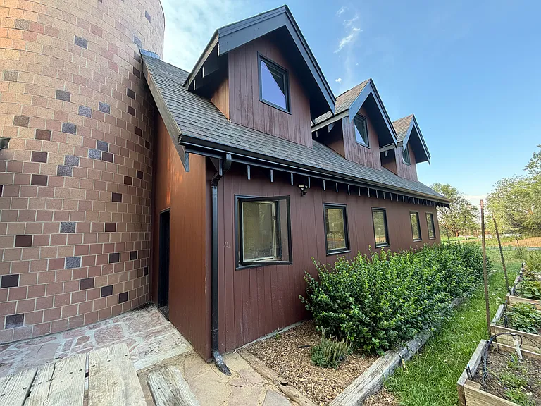 9810 Isabelle Rd — Photo 8