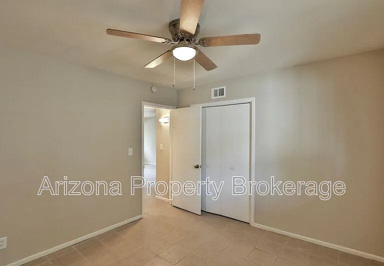 2323 S College Ave #2 — Photo 9