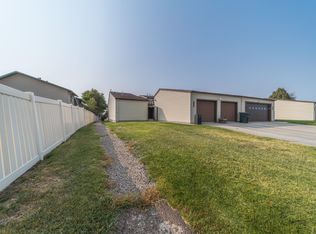1128 E 9th St, Gillette, WY 82716