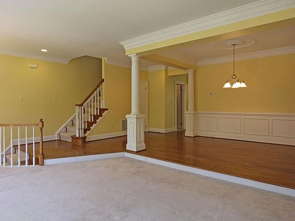 5th image of 10466 Breckinridge Ln
