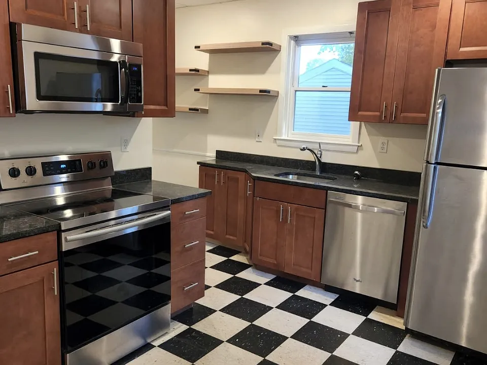 53 Dyer St #1