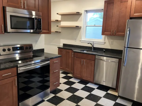 53 Dyer St APT 1, South Portland, ME 04106