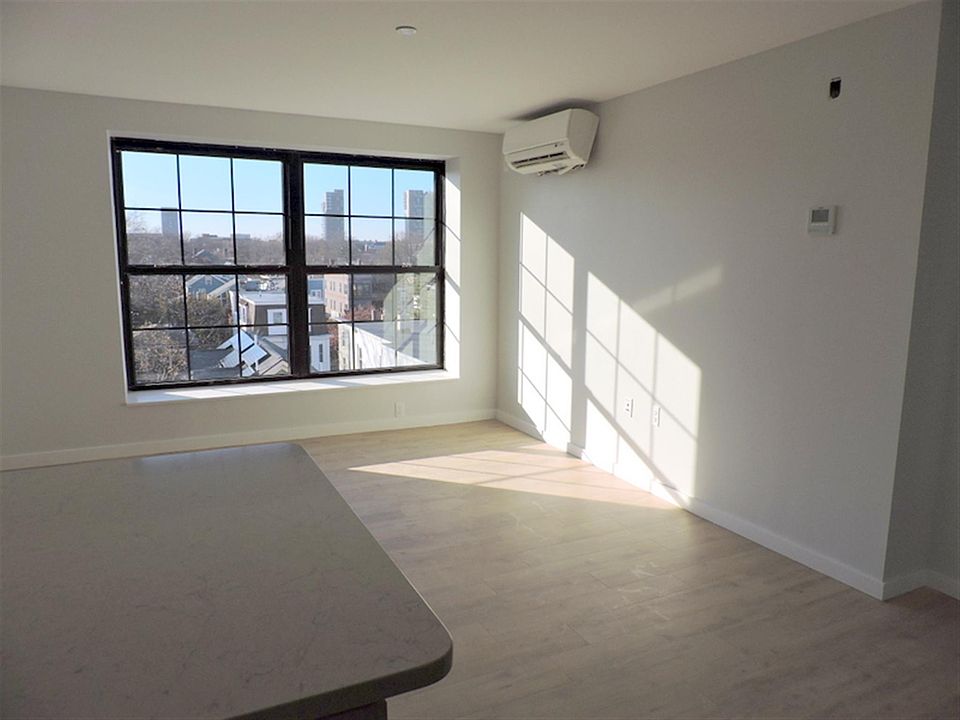 1st image of 10 Soden St #505