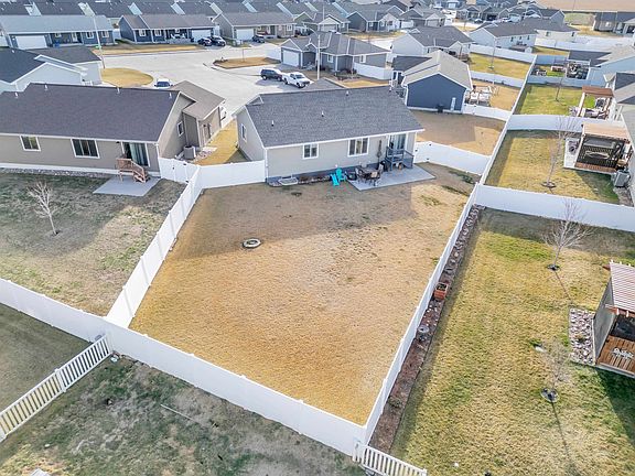 3rd image of 4322 Indian Grass Cir S