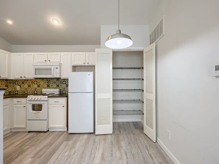 6108 Abrams Rd #329 — Photo 7