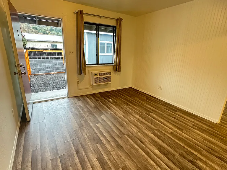 140 Short St #1 — Photo 6