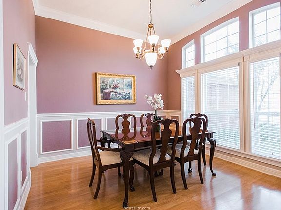 4th image of 314 Woodland Springs Dr