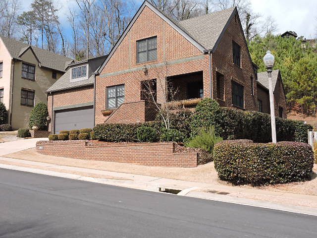 3873 Sq Ft Per Appraisal