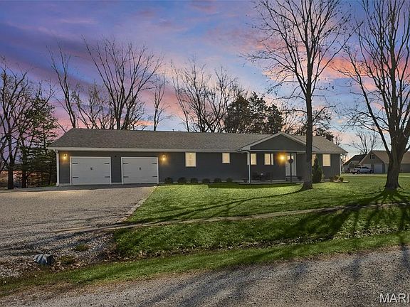 3rd image of 203 S Walnut St