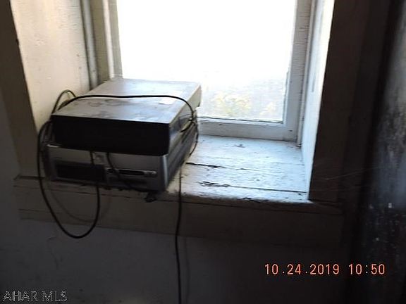 thick walls first clue of log