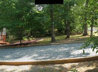 19 Possum Ln, Palmyra, VA 22963