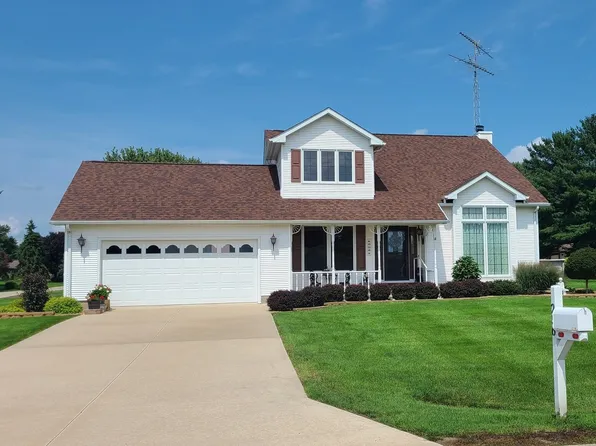 256 Cambridge Ct, Dixon, IL 61021