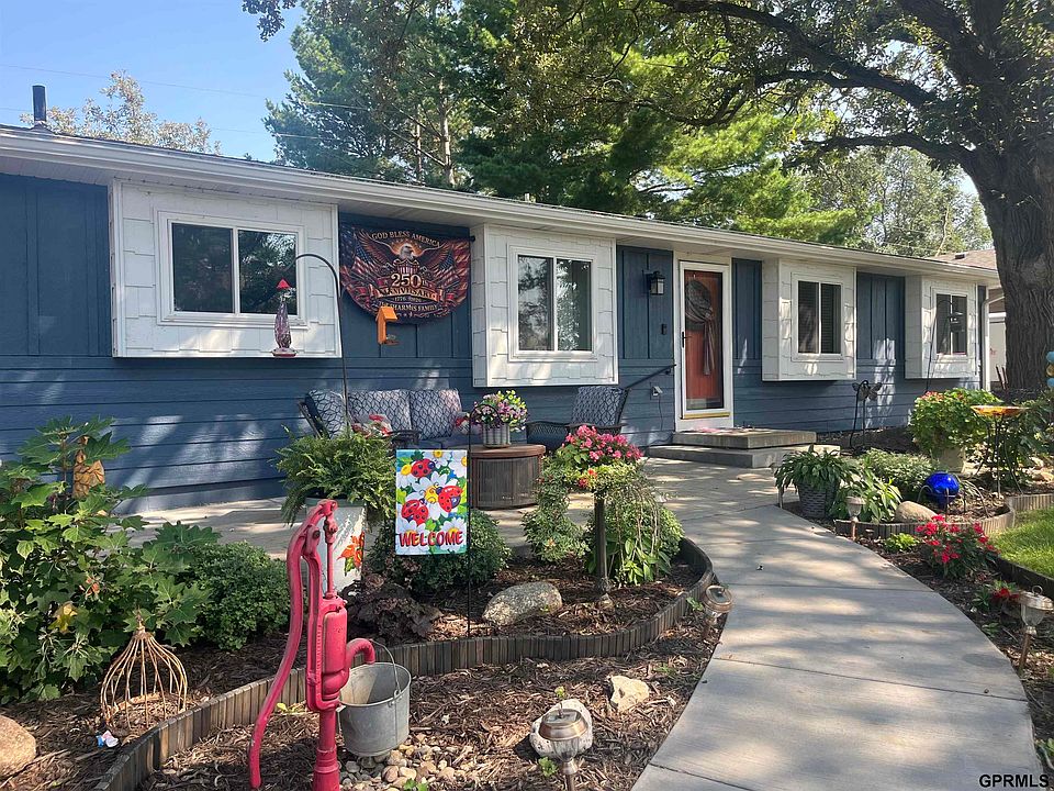 1st image of 9109 Bellvue Dr