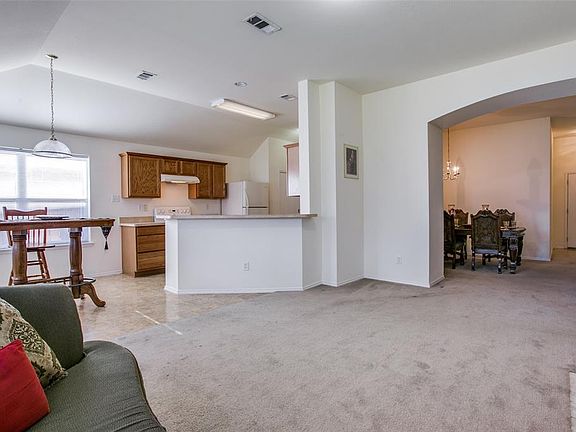 5th image of 2225 Deniro Dr