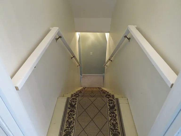 208 Stroud St — Photo 12