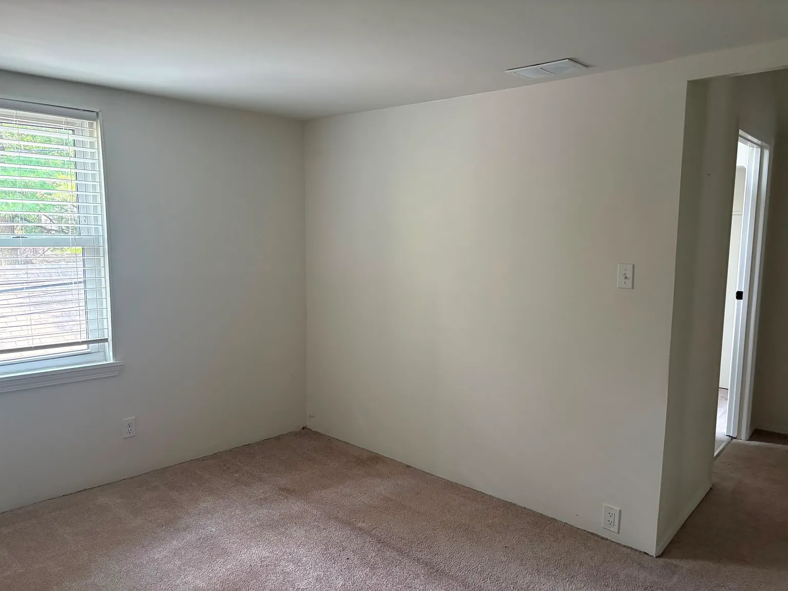 1 bed, 1000 sqft, $1,488 — Photo 4