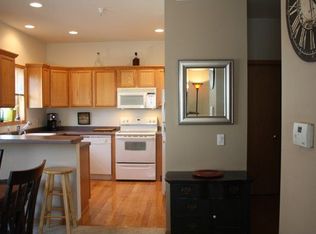 3947 Maple Grove Dr, Madison, WI 53719