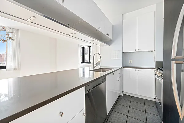 Rented by Oxford Property Group | media 3