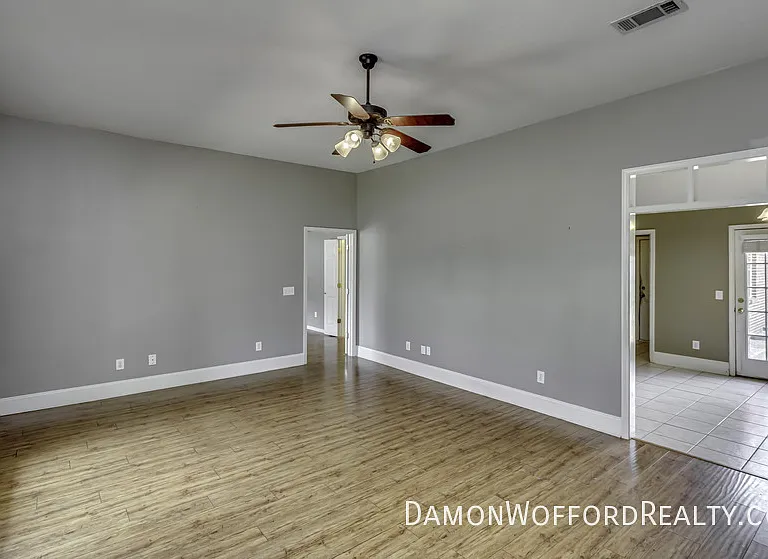 131 Hunters Row — Photo 15