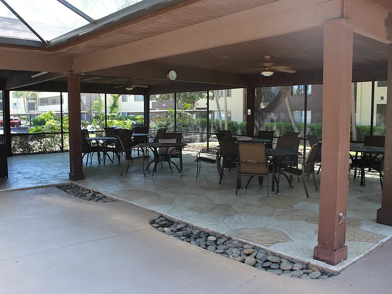 13608 S Village Dr — Photo 16